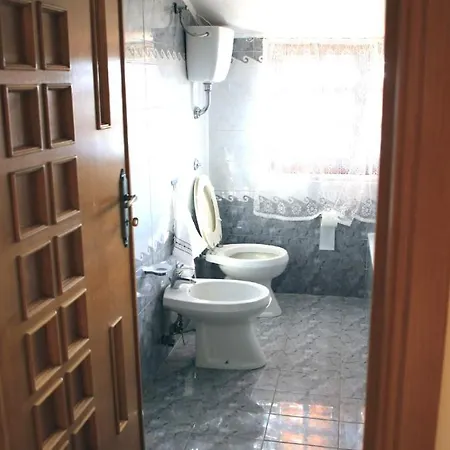 Rara Domus לינה וארוחת בוקר פומפיי