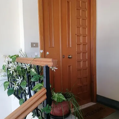 Rara Domus לינה וארוחת בוקר פומפיי