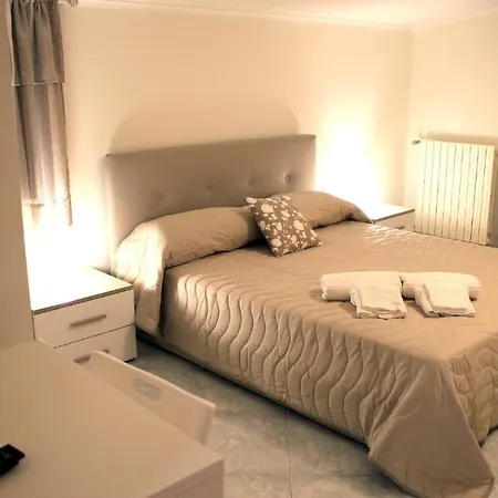 Rara Domus 3*