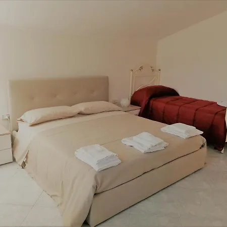 Oda ve Kahvaltı Rara Domus Pompei