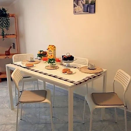 Rara Domus Bed & Breakfast