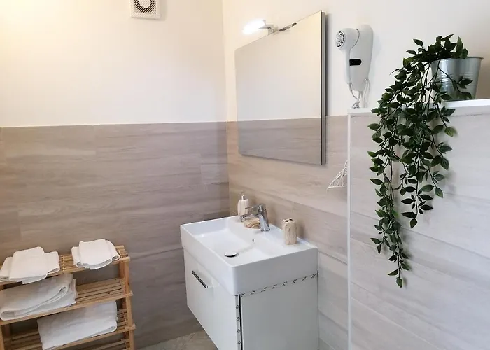 Oda ve Kahvaltı Rara Domus 3*