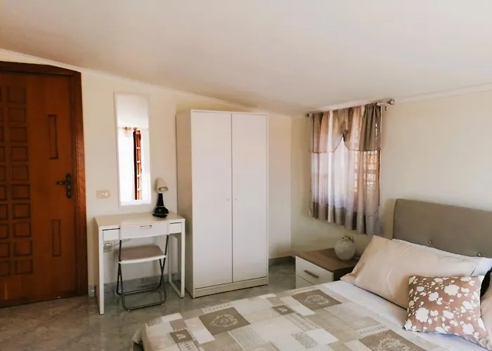 Rara Domus Oda ve Kahvaltı 3*