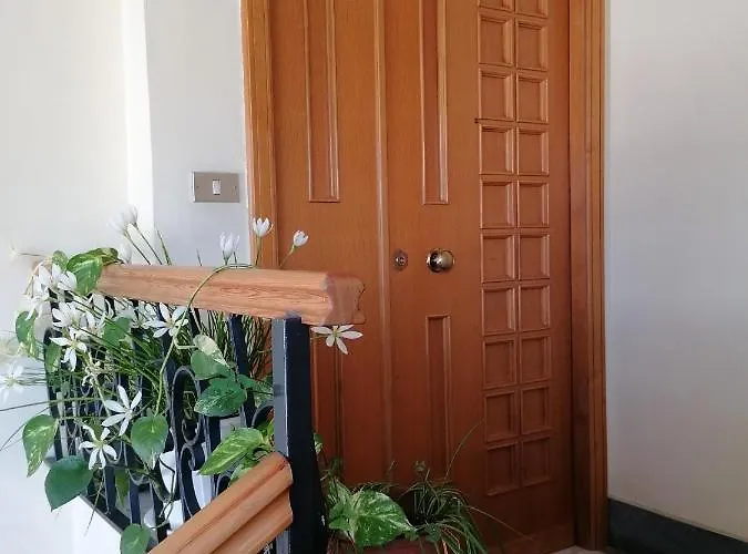 Rara Domus Oda ve Kahvaltı Pompei